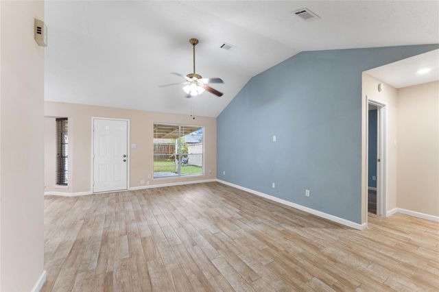 4929 Meadow Place Drive, Pasadena, TX 77571