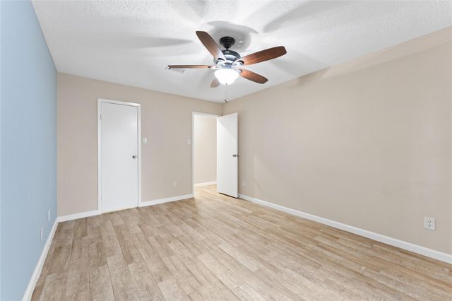 4929 Meadow Place Drive, Pasadena, TX 77571