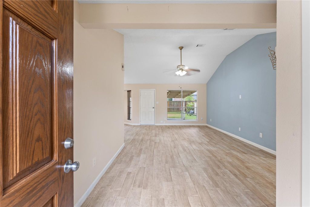 4929 Meadow Place Drive, Pasadena, TX 77571