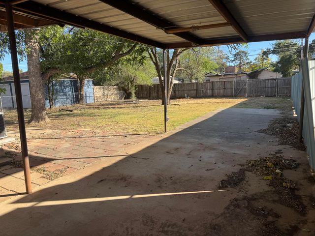 2407 31st Street, Lubbock, TX 79411