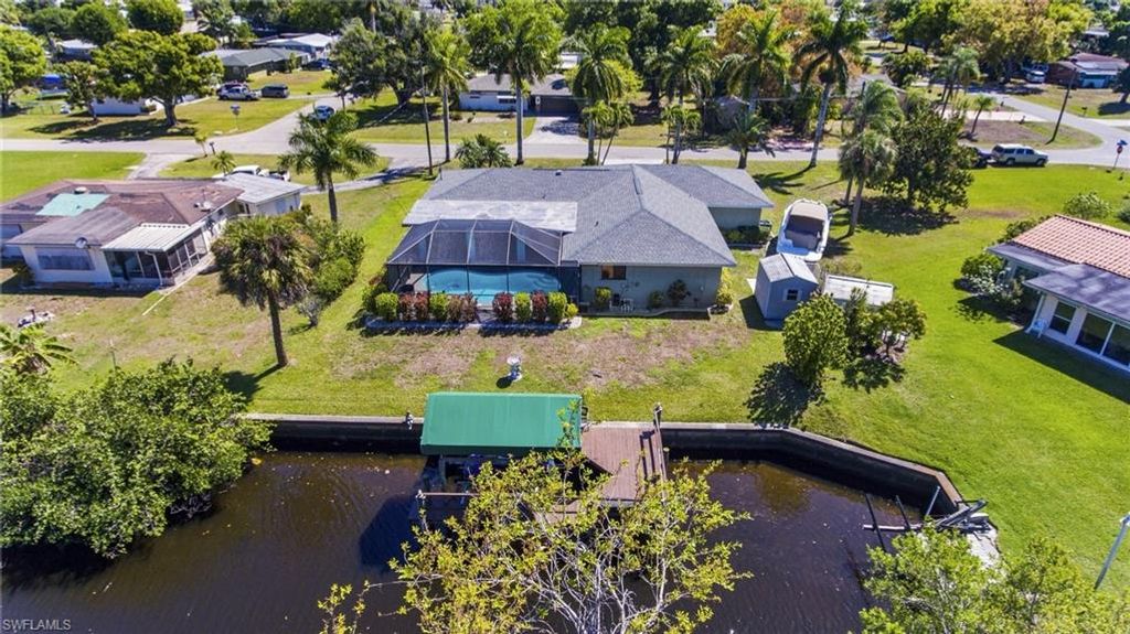 241 Connecticut AVE, FORT MYERS, FL 33905 — photo 2