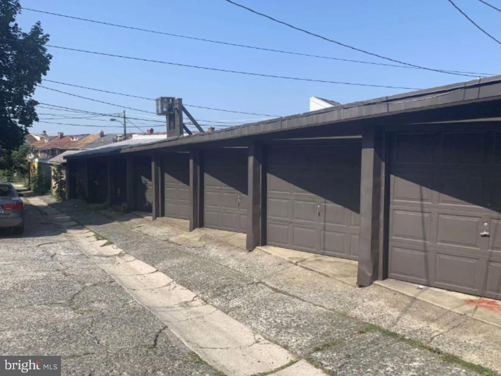 826 HAMPDEN CT, Reading, PA 19604