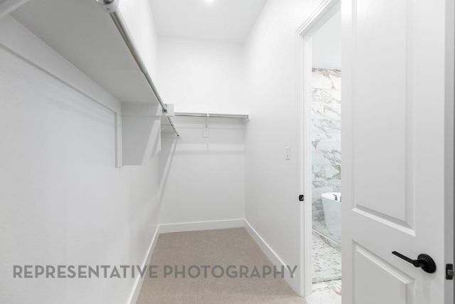 12115 Lake View Boulevard, Mont Belvieu, TX 77523