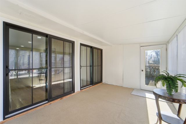 4518 84th Street, Urbandale, IA 50322