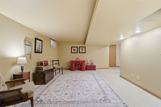 4518 84th Street, Urbandale, IA 50322