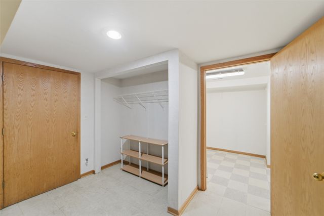 4518 84th Street, Urbandale, IA 50322