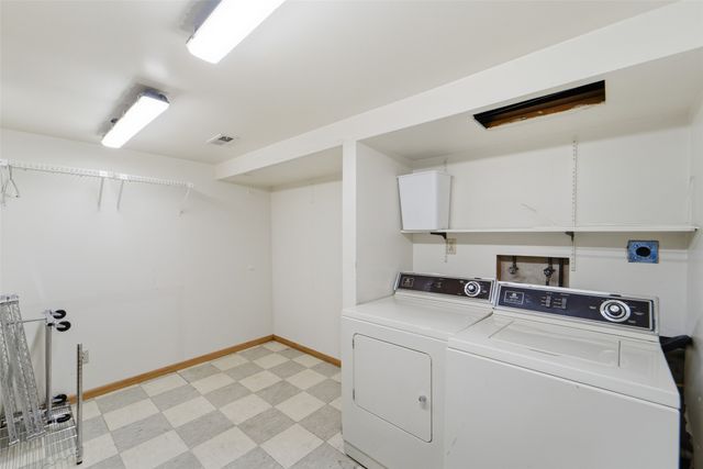 4518 84th Street, Urbandale, IA 50322