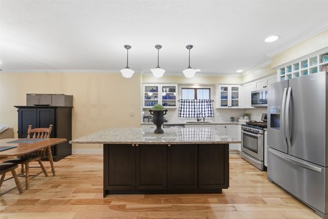 4518 84th Street, Urbandale, IA 50322