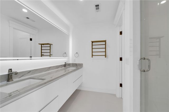 500 SW B Street 3, Bentonville, AR 72712