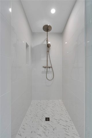 500 SW B Street 3, Bentonville, AR 72712