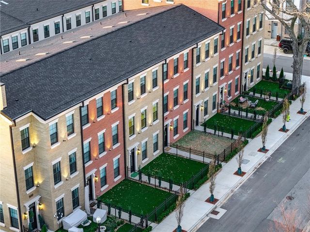 500 SW B Street 3, Bentonville, AR 72712