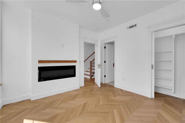 500 SW B Street 3, Bentonville, AR 72712