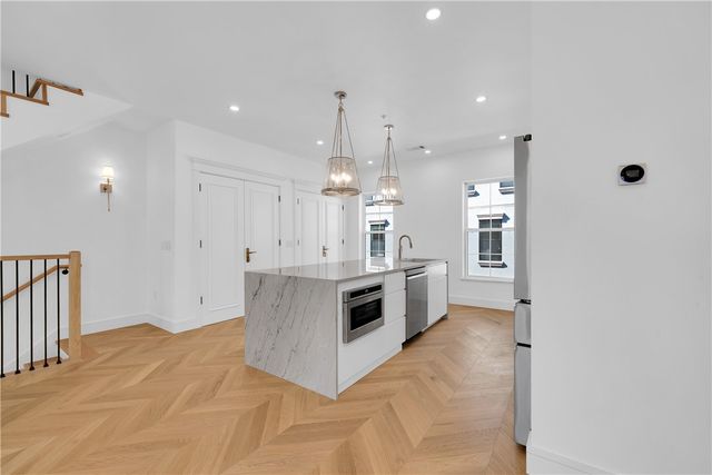 500 SW B Street 3, Bentonville, AR 72712