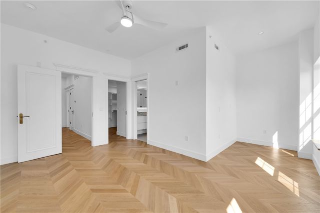 500 SW B Street 3, Bentonville, AR 72712