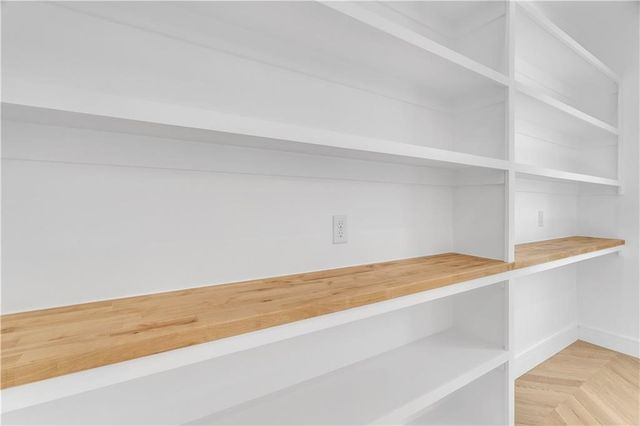 500 SW B Street 3, Bentonville, AR 72712