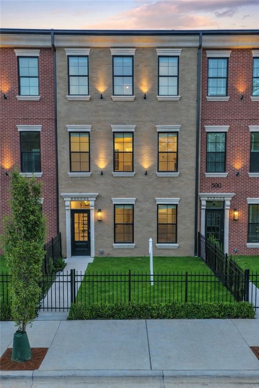 500 SW B Street 3, Bentonville, AR 72712