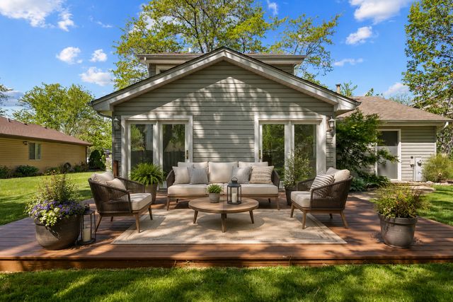 1640 Edinburgh Court, Aurora, IL 60504