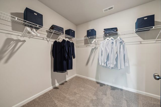 565 SUMMERCREST AVE, Waynesboro, VA 22980