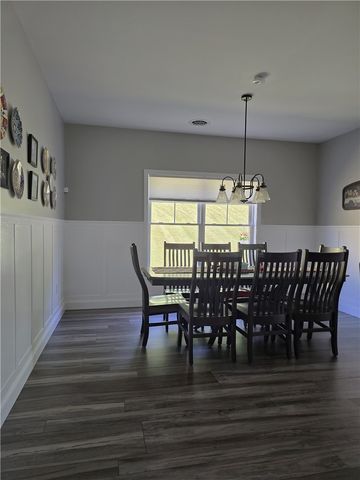 2236 Shannon Mills Dr, Connoquenessing Twp, PA 16053