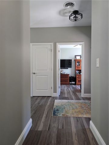 2236 Shannon Mills Dr, Connoquenessing Twp, PA 16053