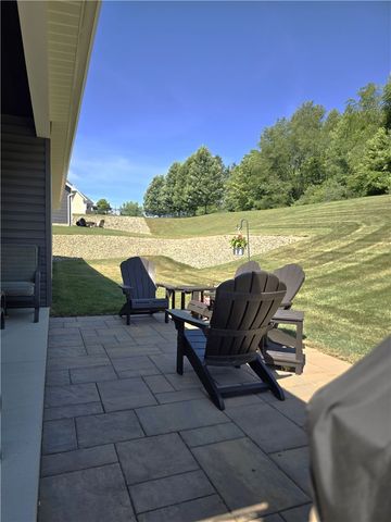 2236 Shannon Mills Dr, Connoquenessing Twp, PA 16053