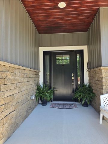 2236 Shannon Mills Dr, Connoquenessing Twp, PA 16053