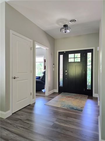 2236 Shannon Mills Dr, Connoquenessing Twp, PA 16053