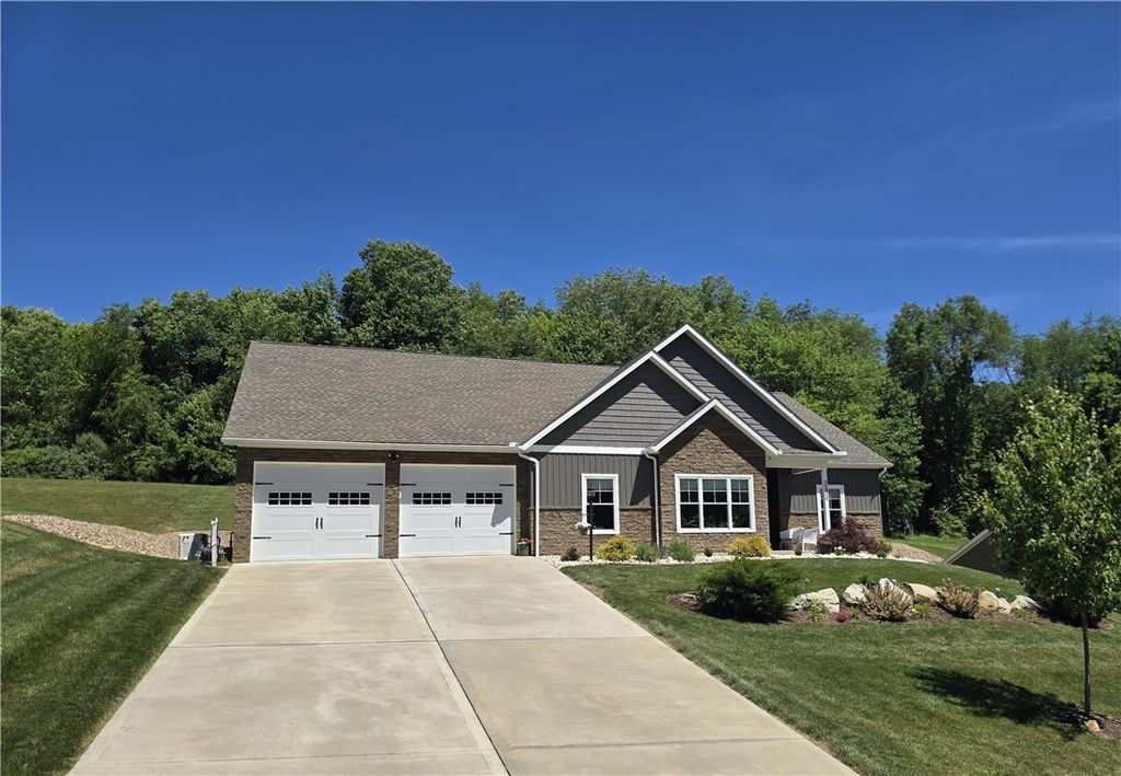 2236 Shannon Mills Dr, Connoquenessing Twp, PA 16053