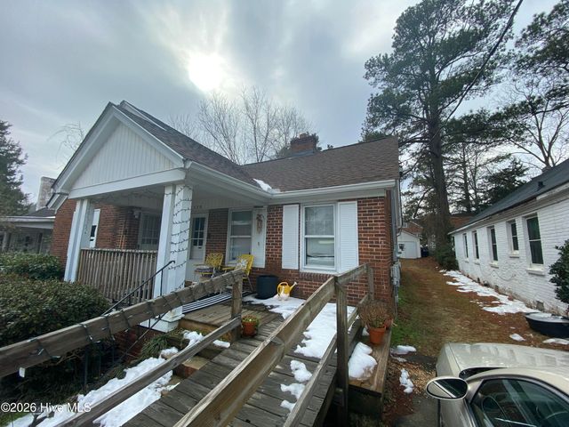 1320 Queens Road, Kinston, NC 28501