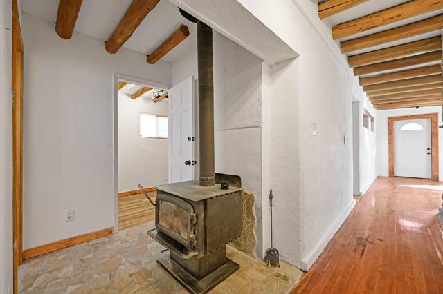 436 Apodaca Hill Street, Santa Fe, NM 87501