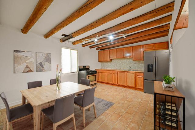 436 Apodaca Hill Street, Santa Fe, NM 87501