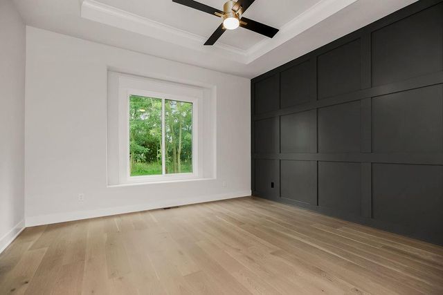 2624 NE Woodland Oak Drive, Lee's Summit, MO 64086