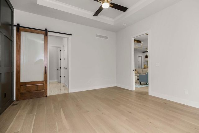 2624 NE Woodland Oak Drive, Lee's Summit, MO 64086