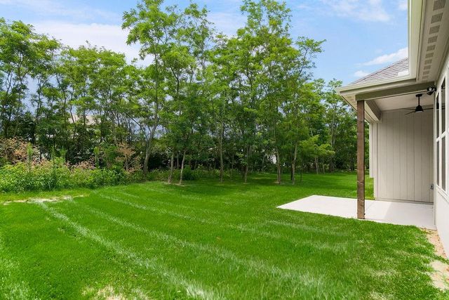 2624 NE Woodland Oak Drive, Lee's Summit, MO 64086