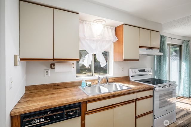 3818 103rd Street NE, Marysville, WA 98270