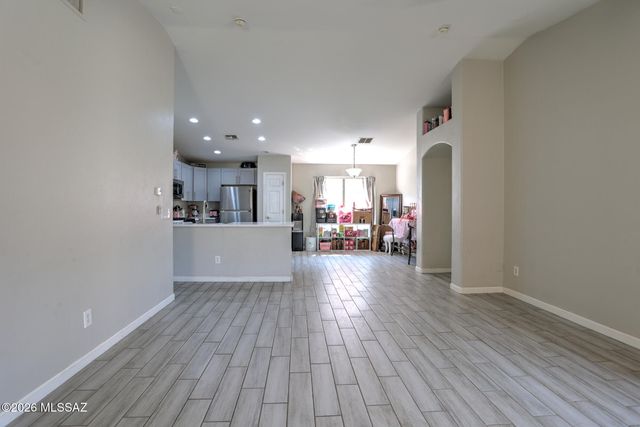 6443 W Elk Falls Way, Tucson, AZ 85757