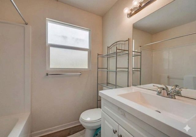 4000 Fitzhugh Avenue, Fort Worth, TX 76105