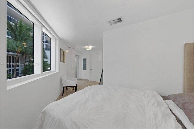 400 Alton Rd TH-1A, Miami Beach, FL 33139
