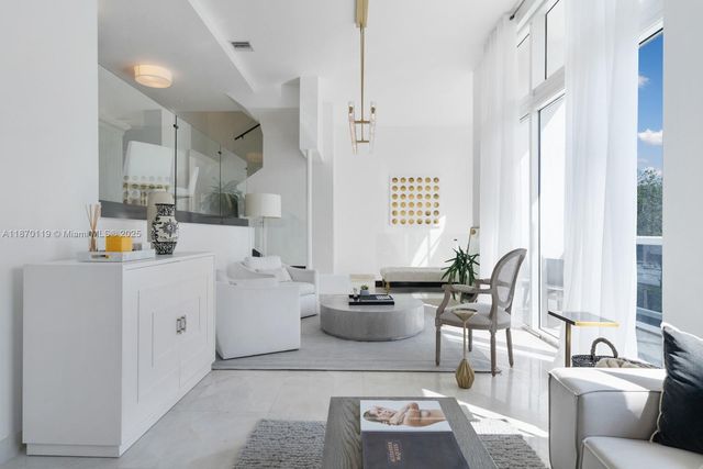 400 Alton Rd TH-1A, Miami Beach, FL 33139