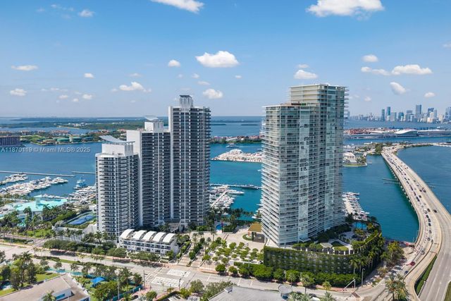 400 Alton Rd TH-1A, Miami Beach, FL 33139