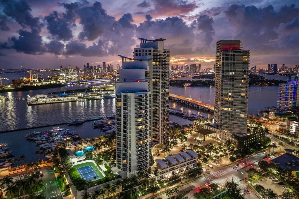 400 Alton Rd TH-1A, Miami Beach, FL 33139