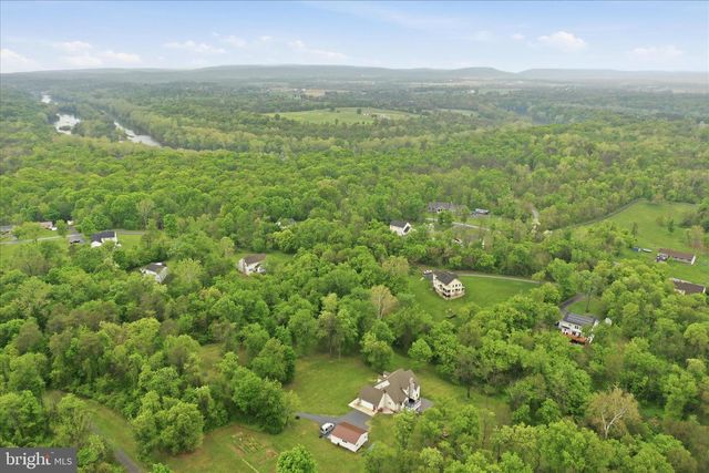 117 BEVERLY LN, Falling Waters, WV 25419