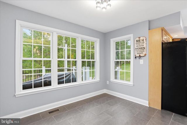 117 BEVERLY LN, Falling Waters, WV 25419