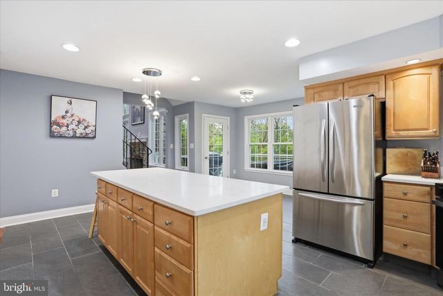 117 BEVERLY LN, Falling Waters, WV 25419