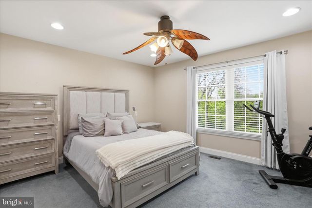 117 BEVERLY LN, Falling Waters, WV 25419
