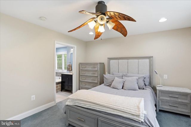 117 BEVERLY LN, Falling Waters, WV 25419