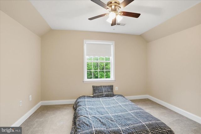 117 BEVERLY LN, Falling Waters, WV 25419
