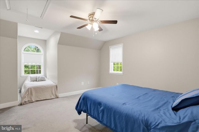 117 BEVERLY LN, Falling Waters, WV 25419