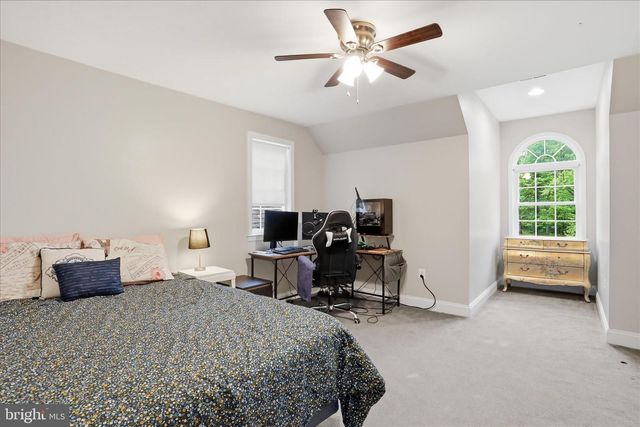 117 BEVERLY LN, Falling Waters, WV 25419