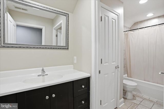 117 BEVERLY LN, Falling Waters, WV 25419